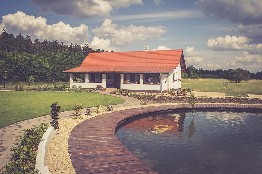 Deak Udvarhaz Hotel Kakucs Екстериор снимка