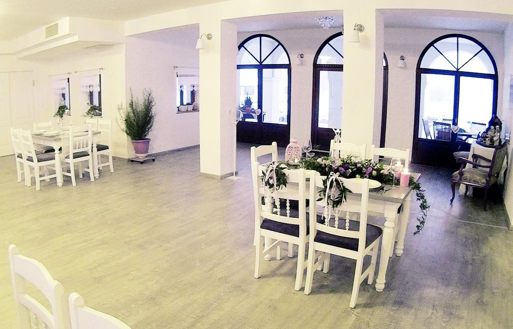 Deak Udvarhaz Hotel Kakucs Екстериор снимка
