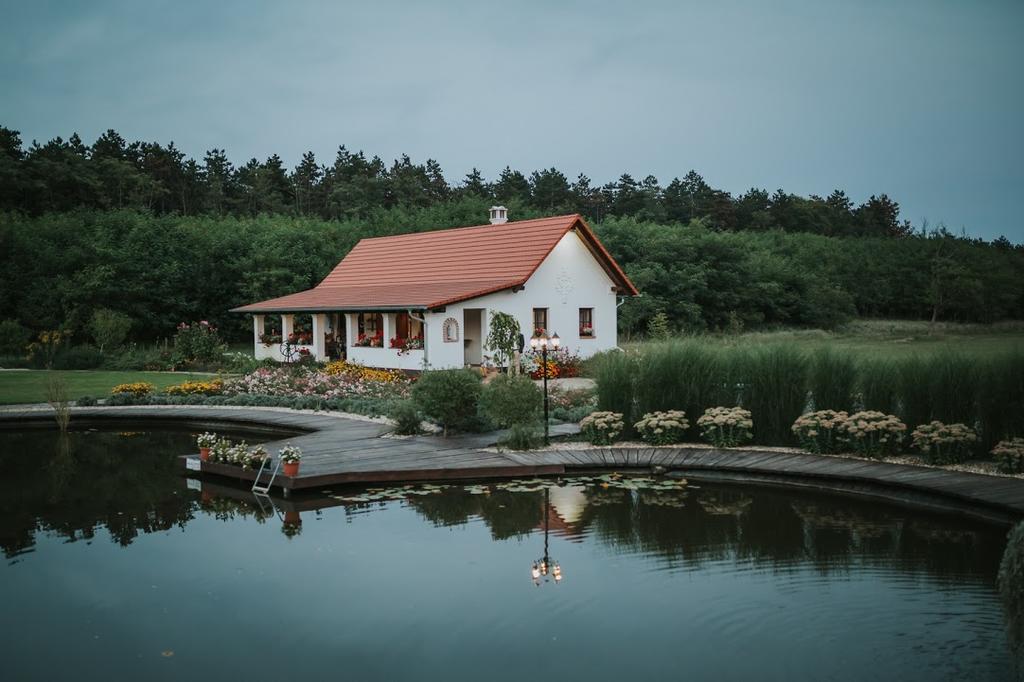 Deak Udvarhaz Hotel Kakucs Екстериор снимка